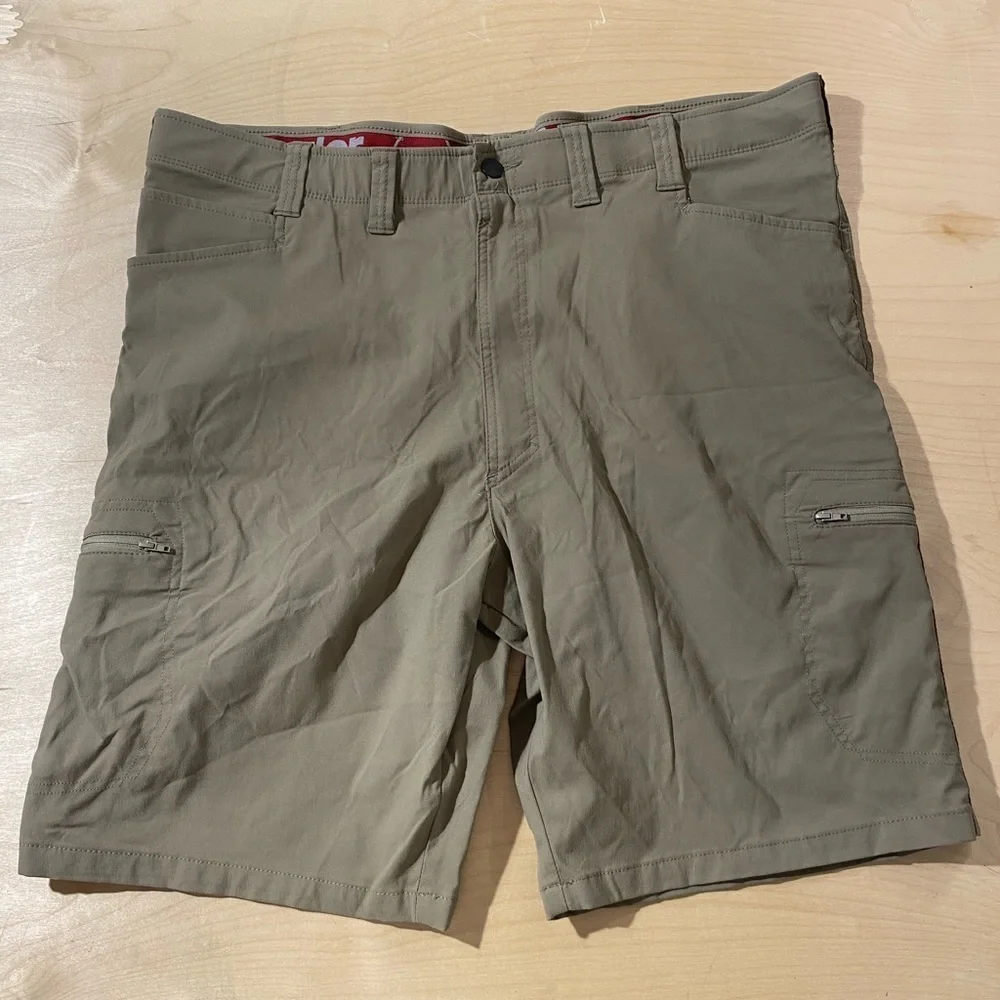 Wrangler Men's Cargo Shorts 44 (HD)